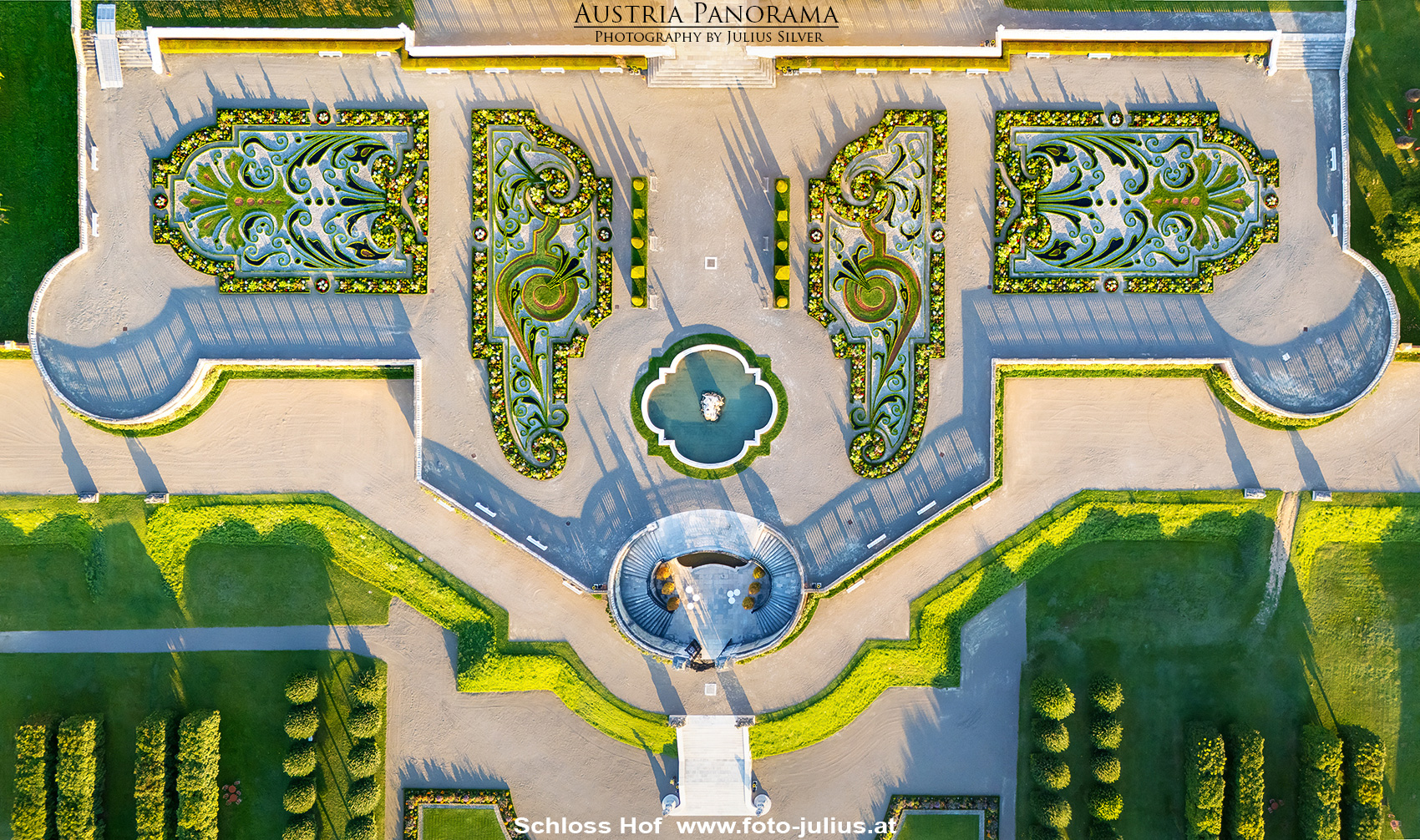 4121a_Schloss_Hof.jpg, 1,2MB
