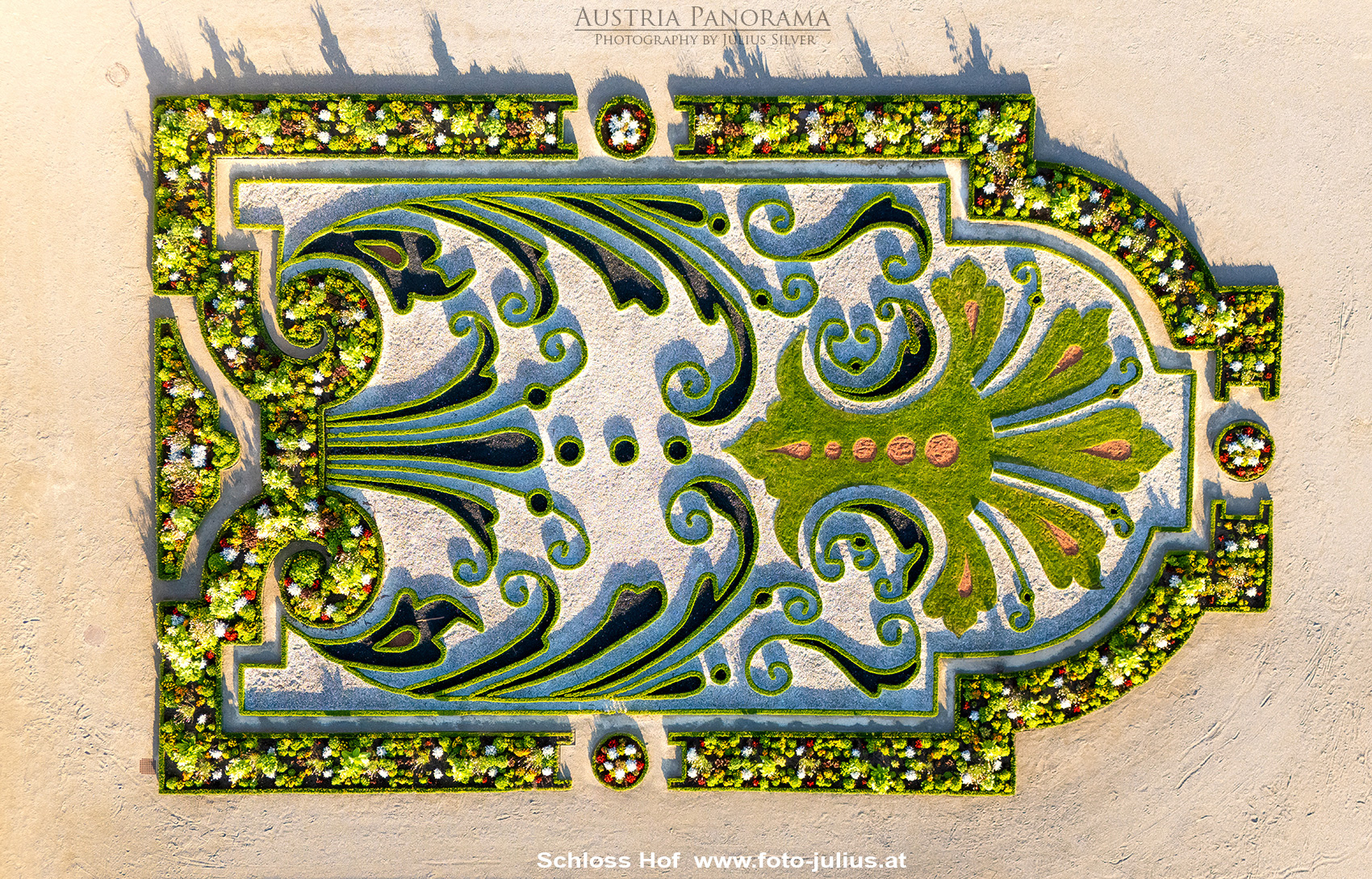 4132a_Schloss_Hof.jpg, 1,6MB