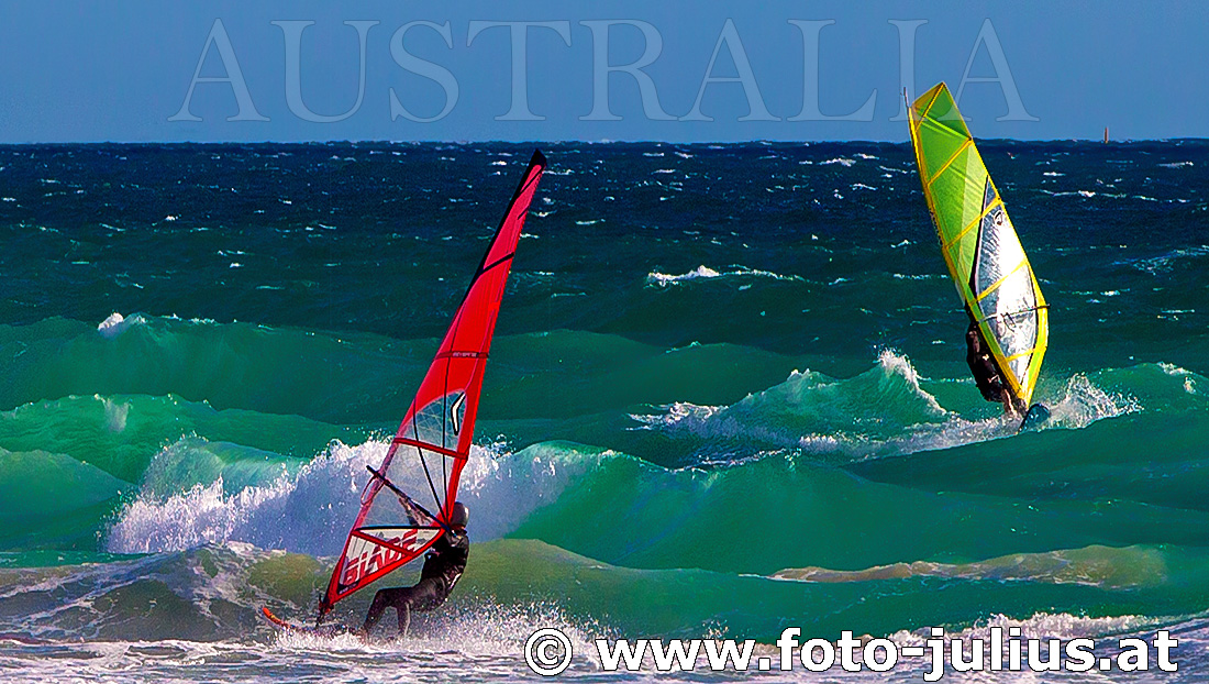 Australia_221+Surfer.jpg, 363kB