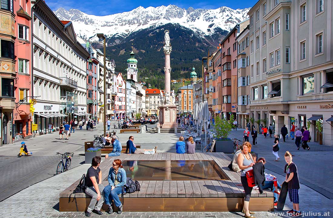 Innsbruck_005b_Maria_Theresien_Strasse.jpg, 211kB