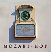 baden132_Haus_zum_Blumenstock_Mozart_Hof.jpg, 14kB