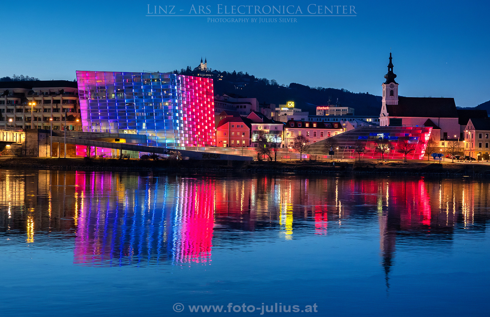 Linz_103a_Ars_Electronica_Center.jpg, 873kB