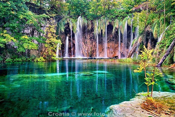 Croatia_2046_Plitvice_Lakes.jpg, 108kB