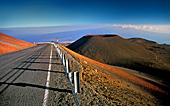 Hawaii, Big Island, Mauna Kea Volcano, 13,796 ft (4,205 m), view to Mauna Loa 13,679 ft (4,169 m), Photo Nr.: haw009