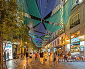 Madrid104_Madrid_Commercial_Street.jpg, 38kB