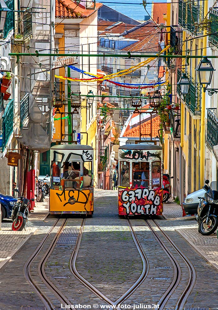 002b_Lisboa_Lissabon_Tram_Rua_da_Bica.jpg, 285kB