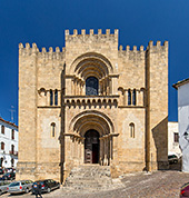 043_Coimbra_Se_Velha_Cathedral.jpg, 25kB