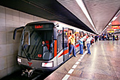 Praha_136_Metro.jpg, 18kB