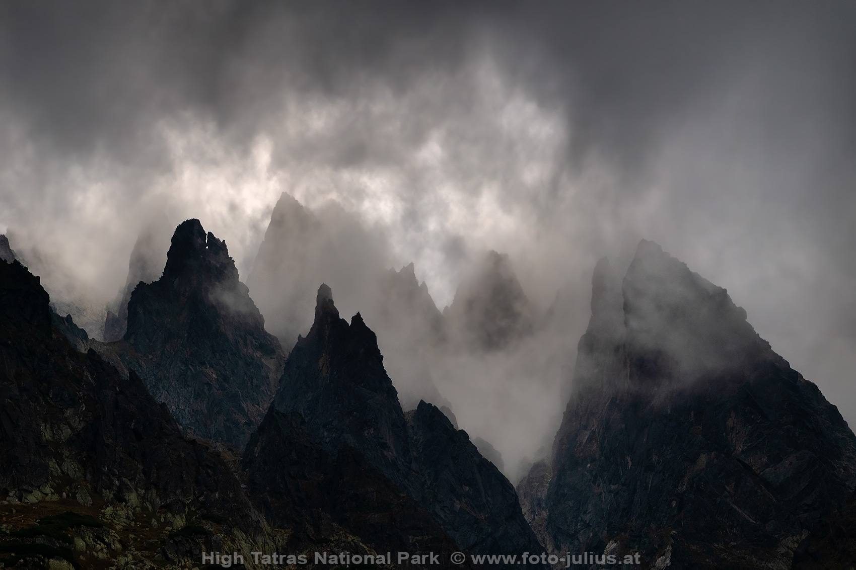 slovakia_207a_Tatra_National_Park_Vysoke_Tatry.jpg, 514kB