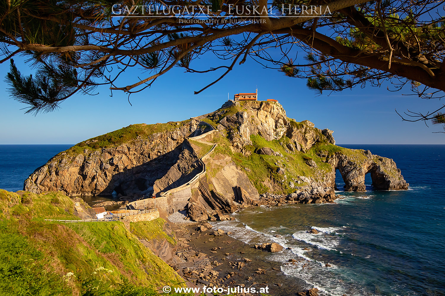 232a_Gaztelugatxe.jpg, 874kB