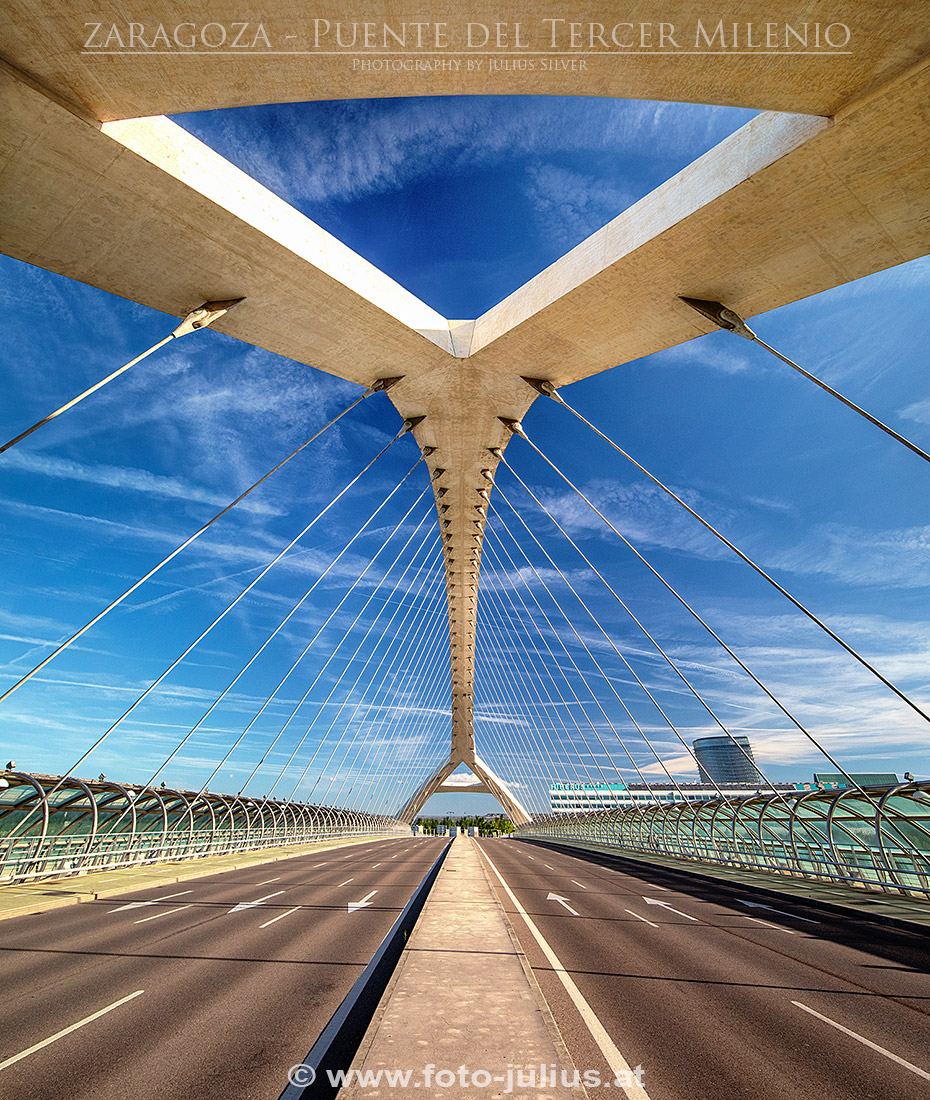 377a_Zaragoza_Puente_del_Tercer_Milenio.jpg, 473kB