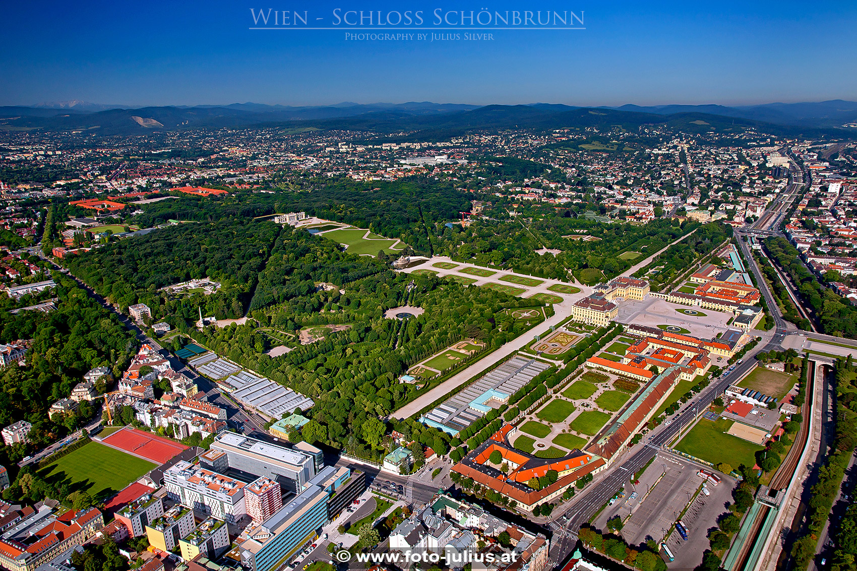 W5870a_Castle_Schoenbrunn_Vienna.jpg, 1,2MB