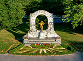 W7171_Wien_Stadtpark_Johann_Strauss_Monument.jpg, 23kB