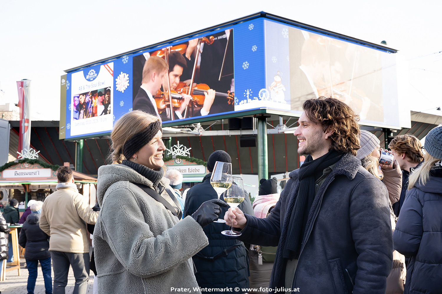 W8199a_Prater_Wintermarkt.jpg, 564kB
