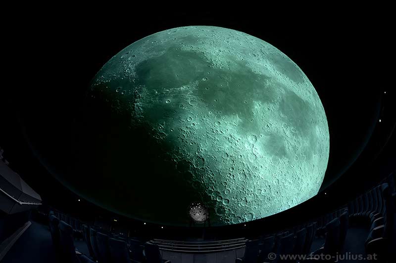 W8258b_Planetarium_Wien.jpg