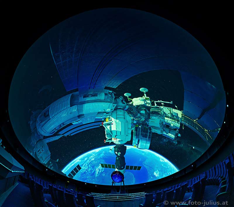 W8268b_Planetarium_Wien.jpg