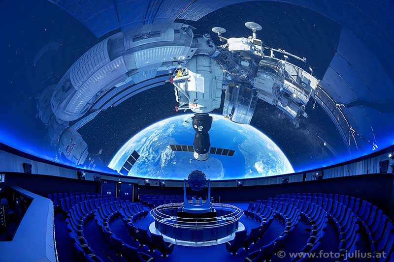 W8269b_Planetarium_Wien.jpg