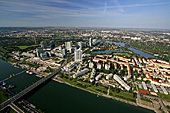 Vienna,  Reichsbruecke, Neue Donau, Kaisermuehlen, Donau City, Photo Nr.: W3579
