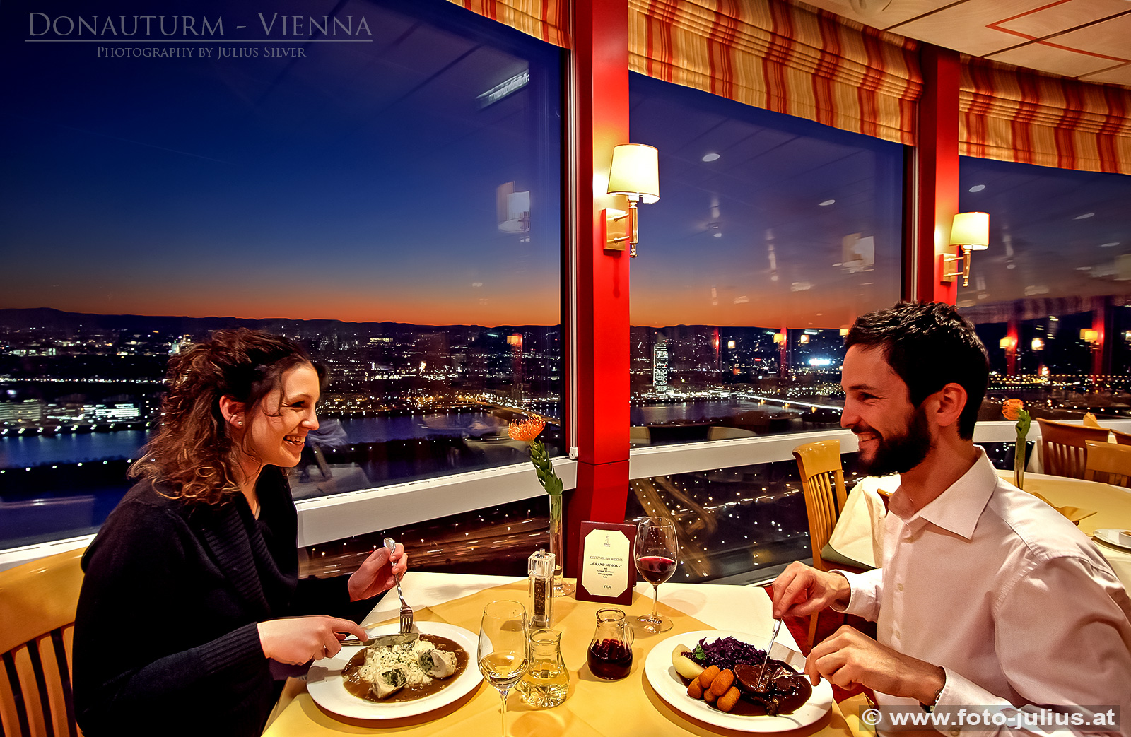 W4250a_Donauturm_Restaurant_Wien.jpg, 672kB