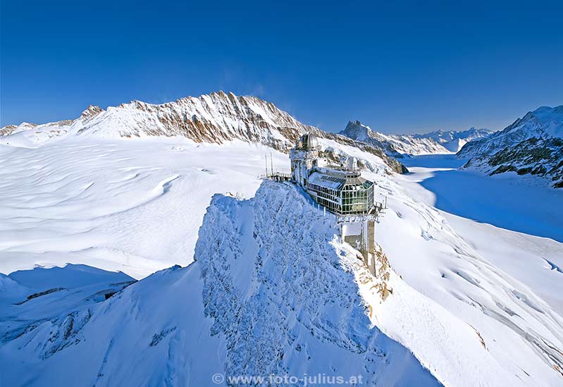 0933b_Mountain_Alps_Top_of_Europe_Jungfraujoch_Observatorium.jpg, 197kB