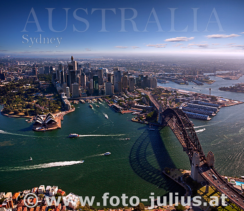 Australia_002+Sydney_Skyline.jpg, 390kB