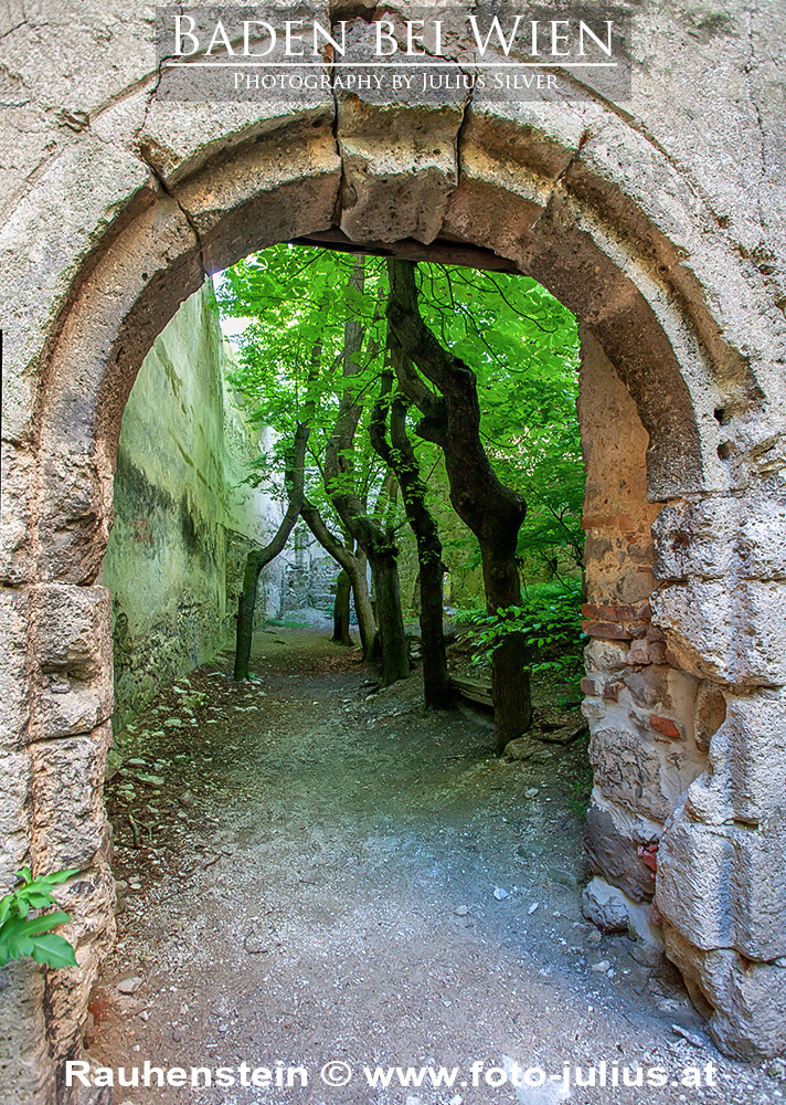 baden265a_Rauhenstein_Burgruine.jpg, 470kB