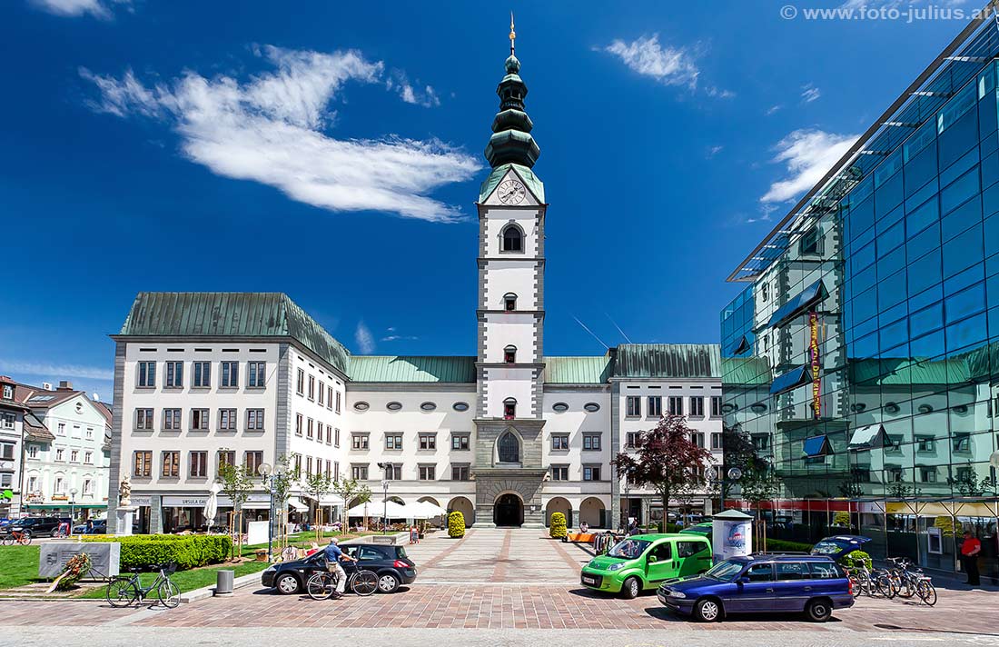 klagenfurt037b_Klagenfurt_Domplatz_Domkirche.jpg, 150kB