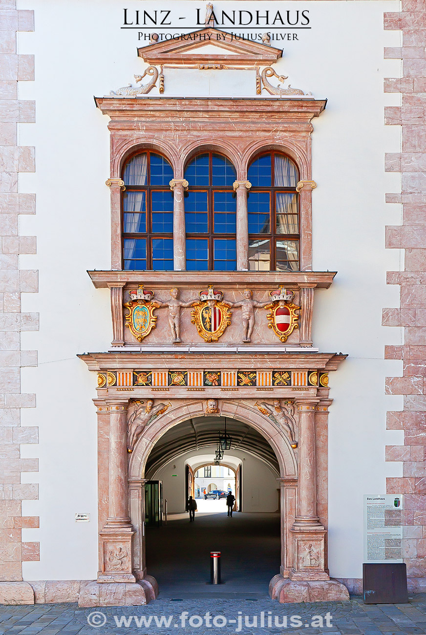 linz041a_Linz_Landhaus.jpg, 415kB