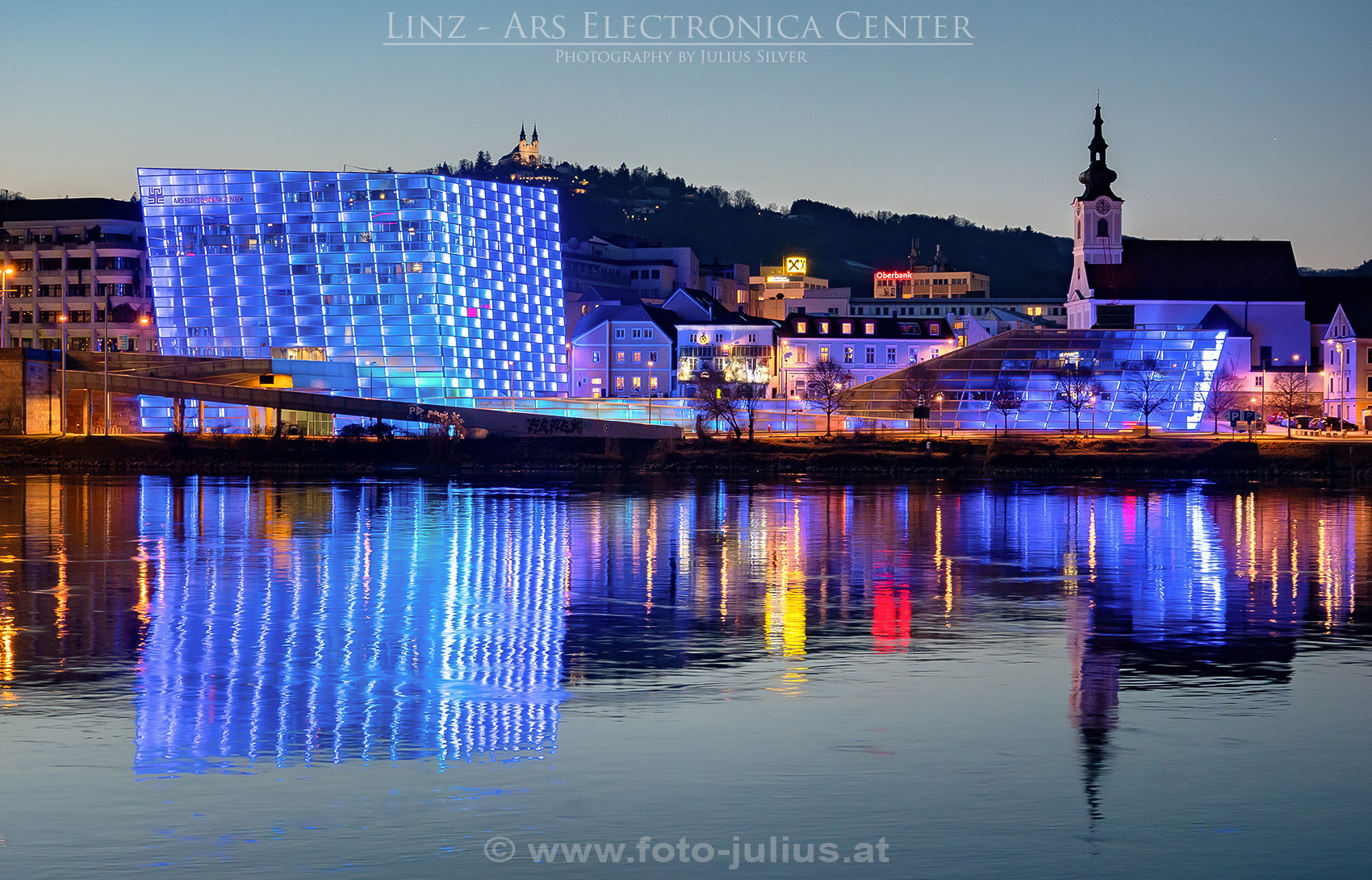 Linz_104a_Ars_Electronica_Center.jpg, 955kB