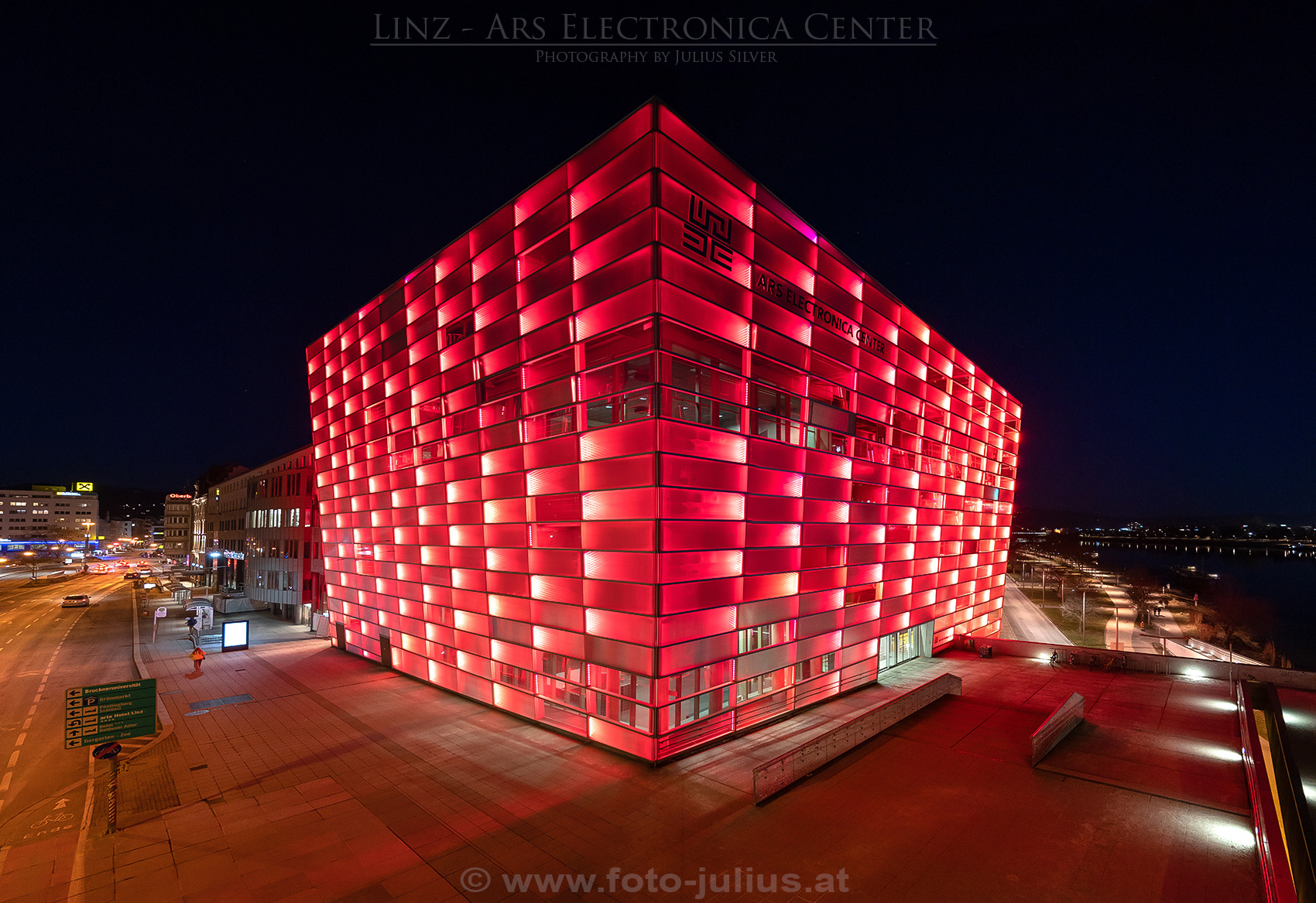 Linz_107a_Ars_Electronica_Center.jpg, 767kB