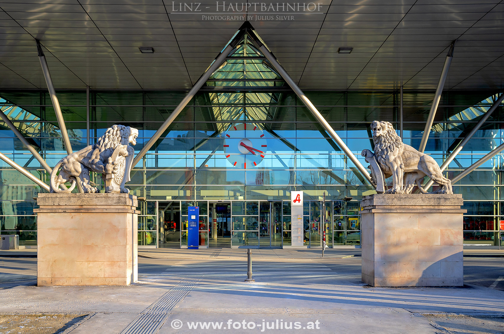 Linz_108a_Bahnhof.jpg, 715kB