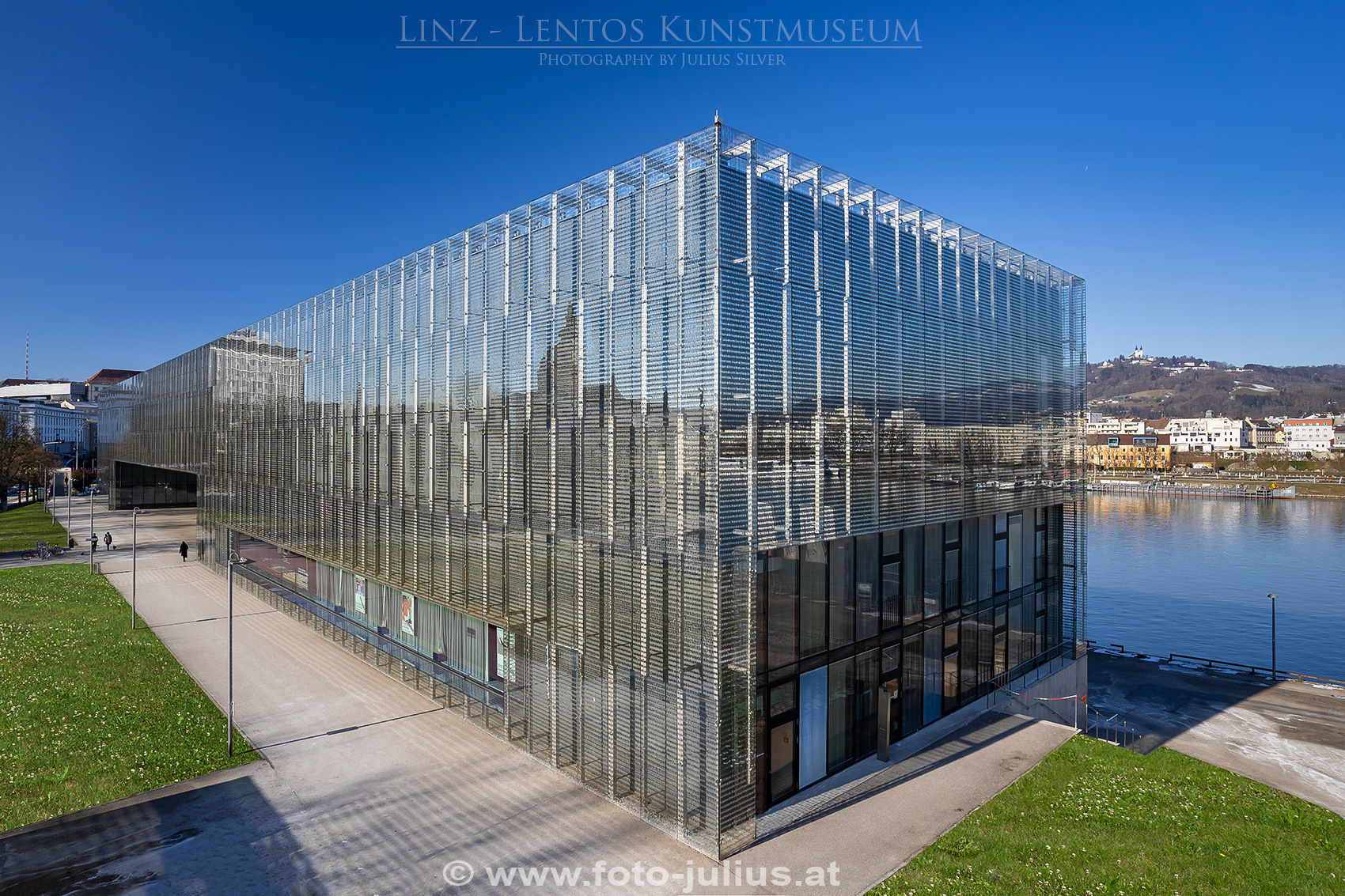 Linz_110a_Lentos_Kunstmuseum.jpg, 1015kB