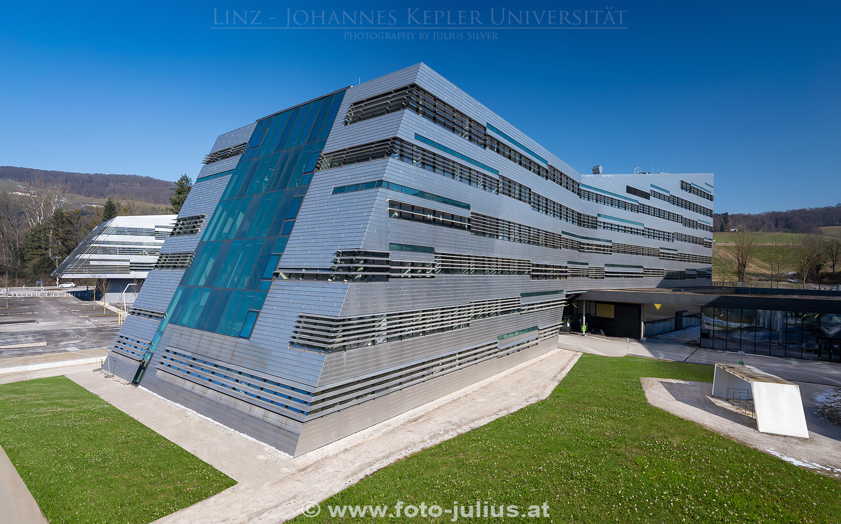 Linz_125a_Johannes_Kepler_Universitat.jpg, 682kB