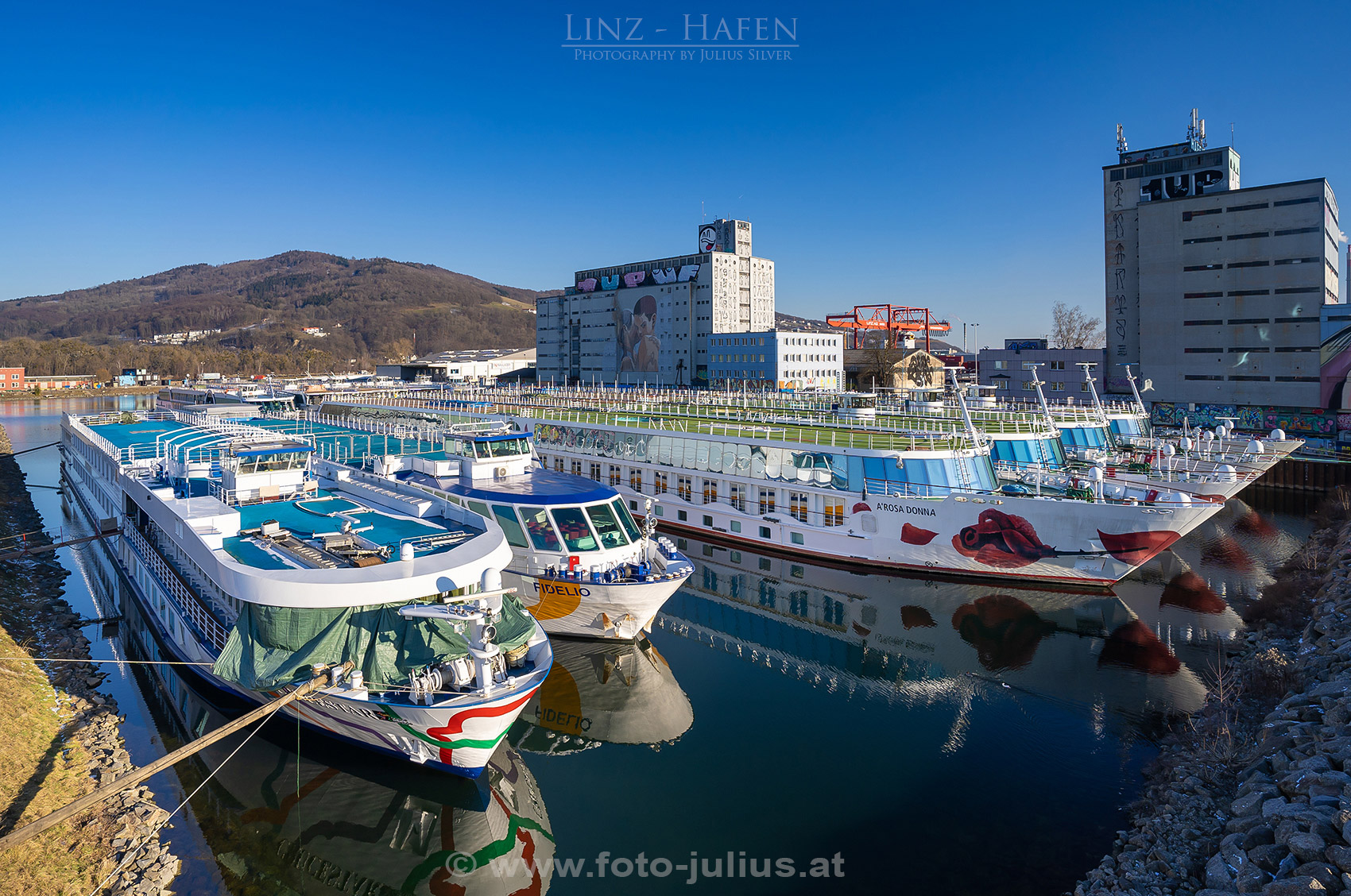 Linz_139a_Hafen.jpg, 665kB