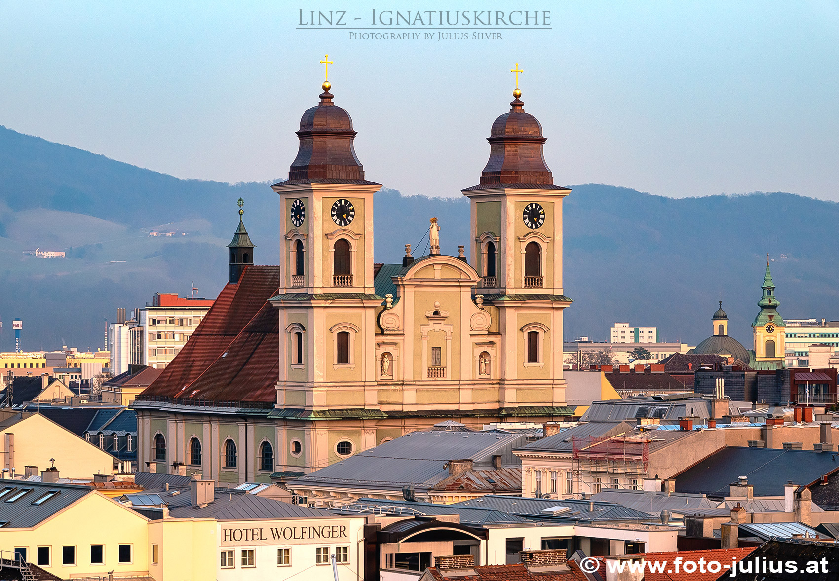 Linz_160a_Alter_Dom_Ignatiuskirche.jpg, 692kB