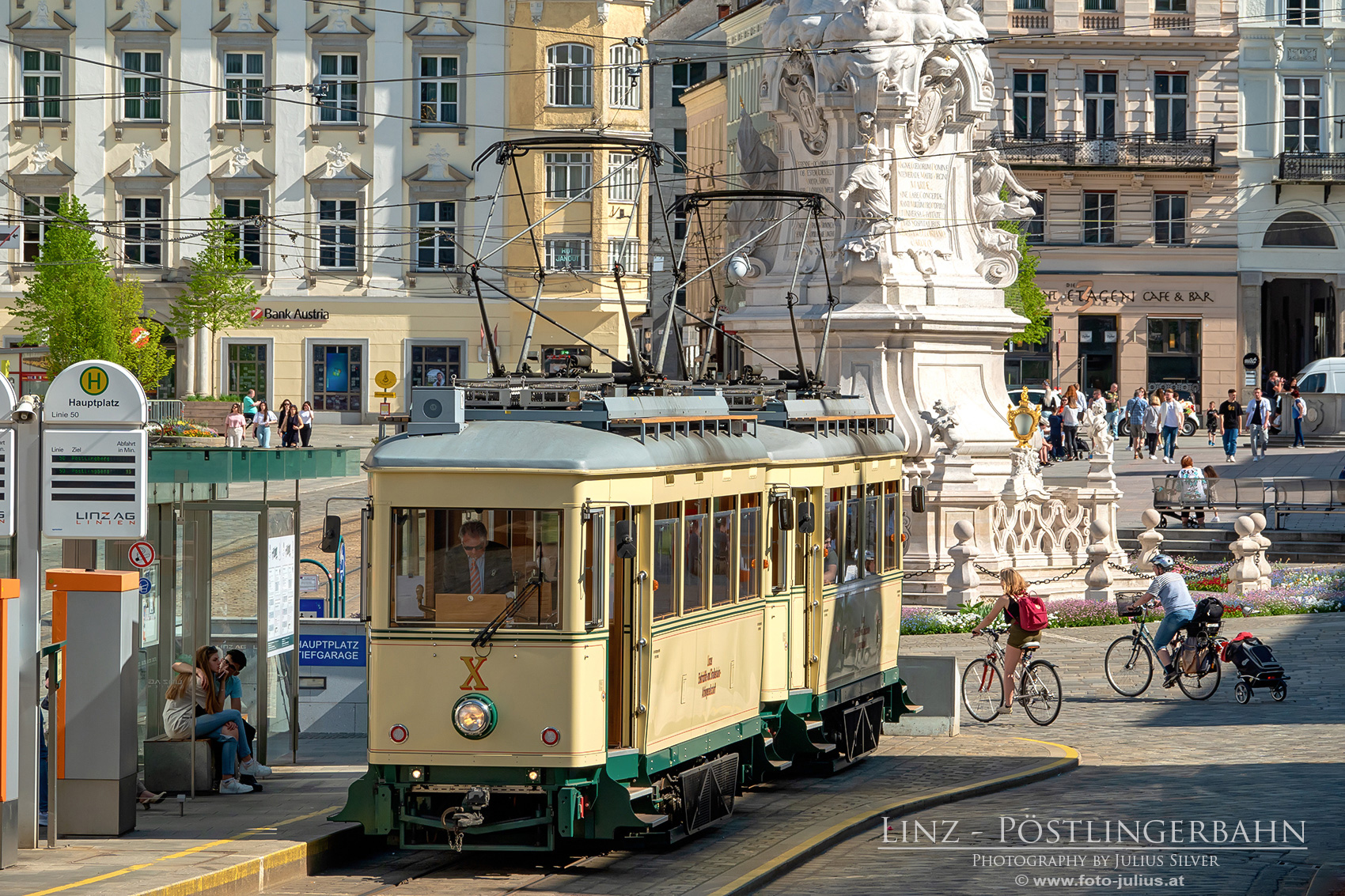 Linz_261a_Hauptplatz_Postlingerbahn.jpg, 1,0MB