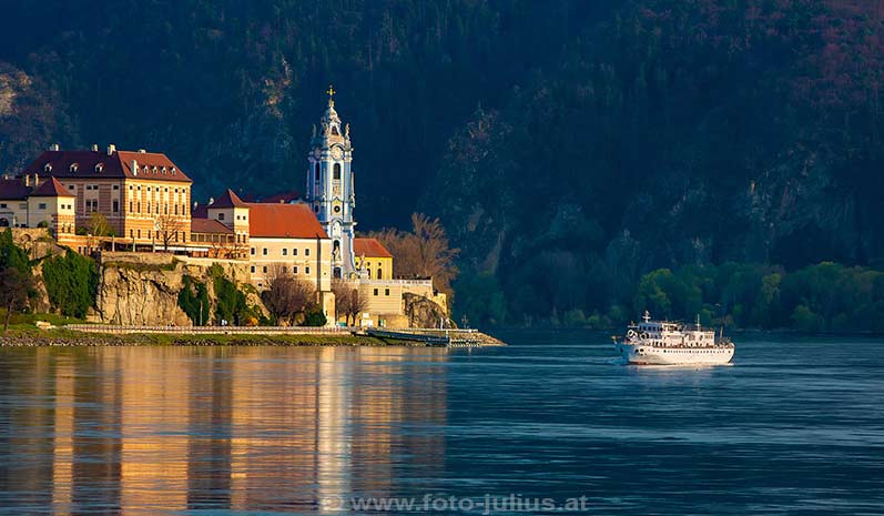 Wachau_010b_Durnstein.jpg, 92kB