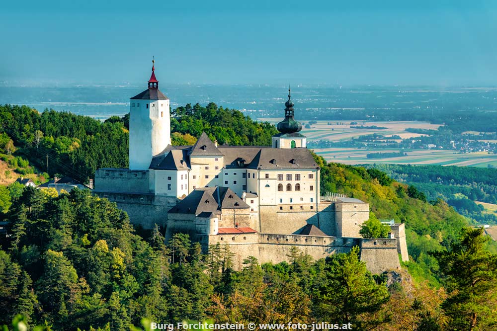 Burganland_005_Burg_Forchtenstein.jpg, 133kB