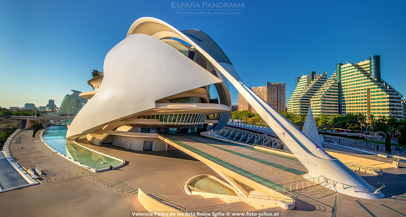 Spain_Panorama_014a_Valencia_Palau_de_es_Arts_Reina_Sofia.jpg, 976kB