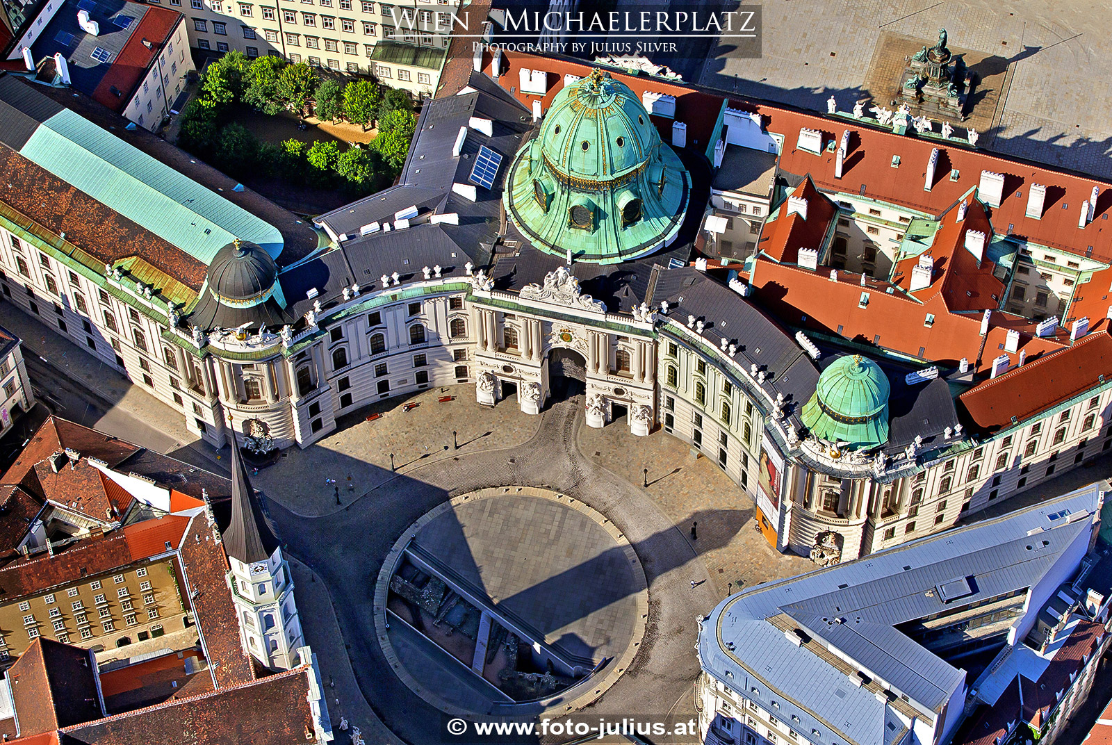 W6087a_Michaelerplatz_Hofburg.jpg, 1002kB