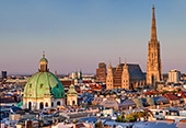 W6517_Wien_Stephansdom_Peterskirche_Skyline.jpg, 18kB