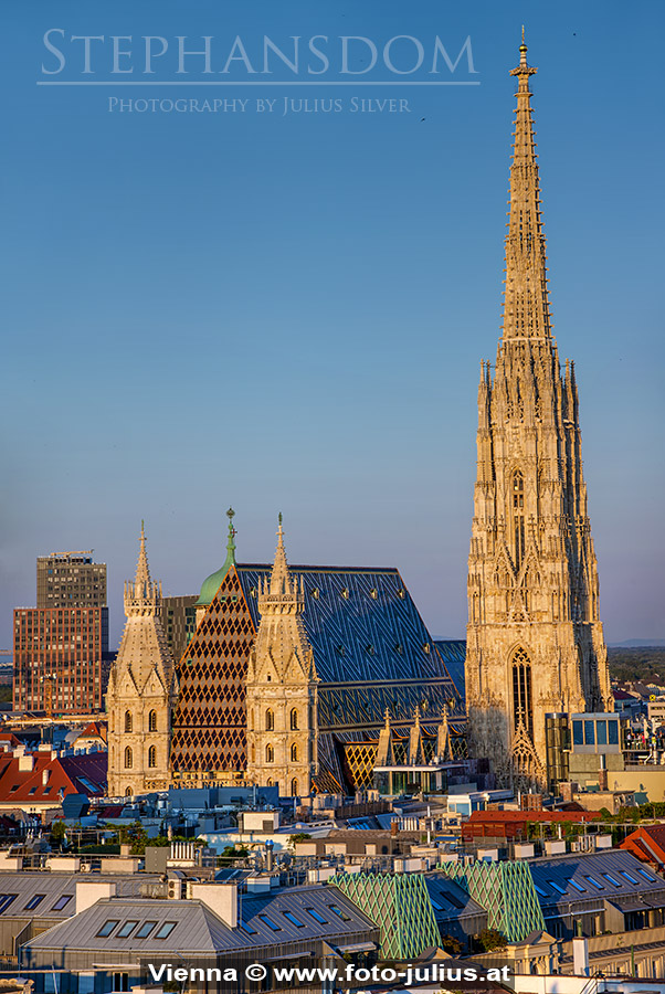 W6521a_Wien_Stephansdom.jpg, 220kB