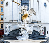 W6608_Wien_Michaelerkirche_Tetragrammaton_JHVH.jpg, 22kB