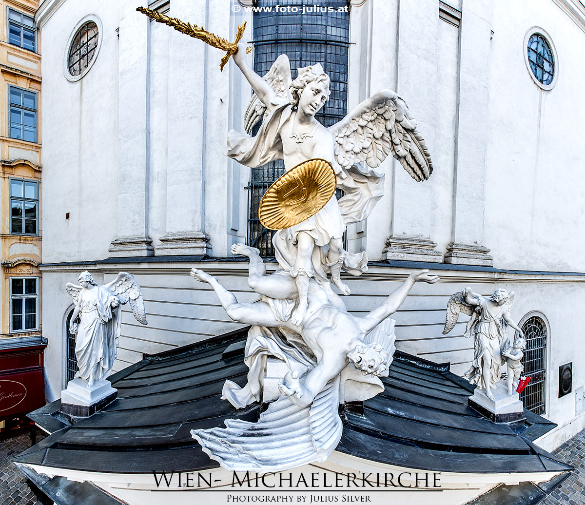 W6608a_Wien_Michaelerkirche_Tetragrammaton_JHVH.jpg, 491kB