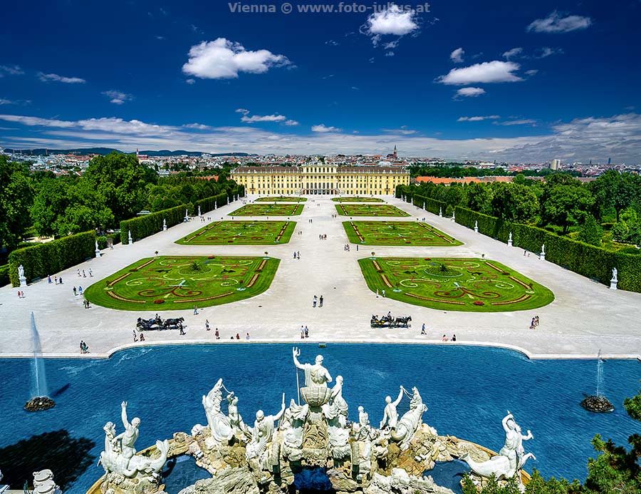 W7146b_Wien_Schloss_Schonbrunn.jpg, 256kB