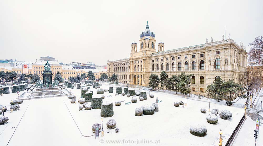 W7199b_Wien_Naturhistorisches_Museum.jpg, 91kB