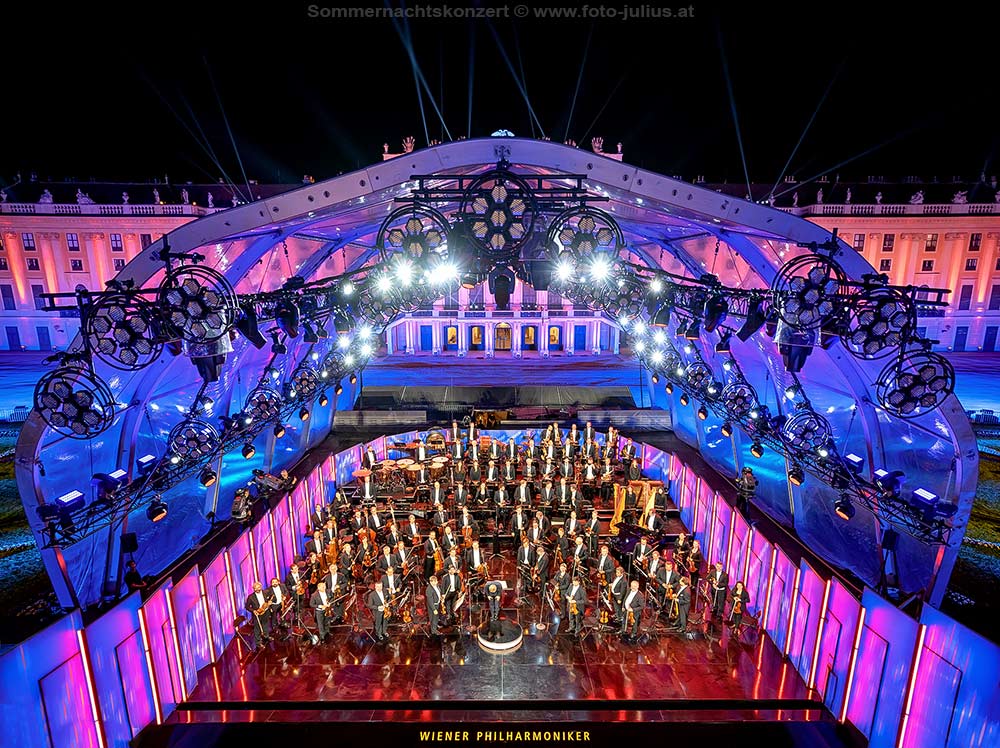 W7203b_Sommernachtskonzert_Wiener_Philharmoniker.jpg, 187kB