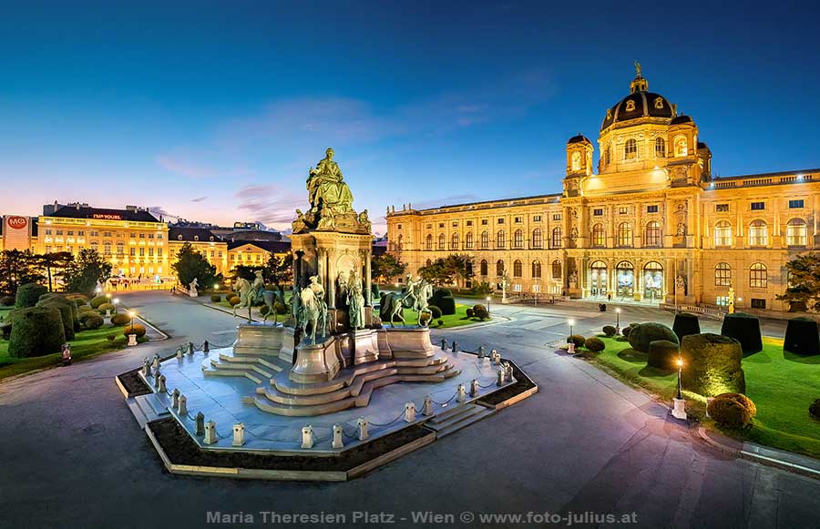 W7300_Maria_Theresien_Platz_Wien.jpg, 79kB