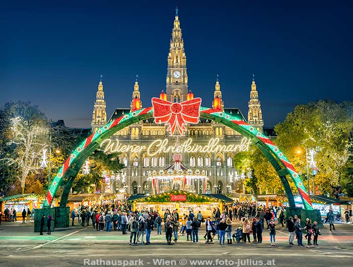 W_7625_Rathausplatz_Wien.jpg, 88kB