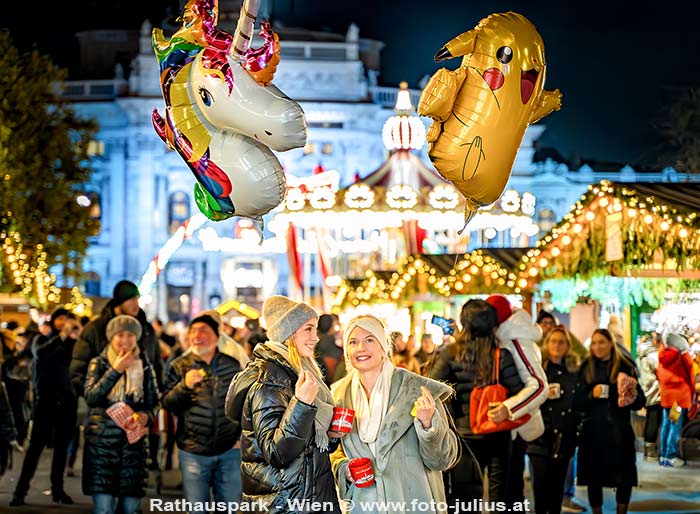 W_7655_Rathausplatz_Wien.jpg, 80kB